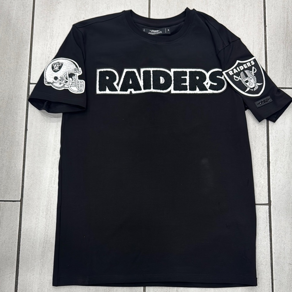 Pro standard Chenielle Patch Raiders Black T-Shirt